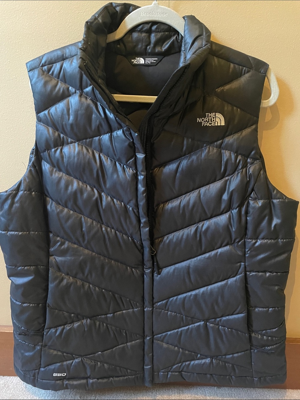 The North Face Black Quilted Womenโs Vest with Stand Collar